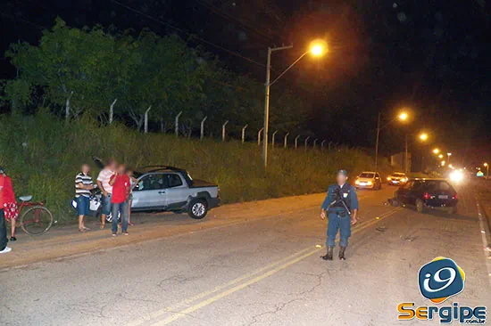 Colisão entre dois veículos na Rodovia João Paulo II em Campo do Brito