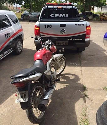 Motocicleta roubada é recuperada pela Polícia Militar em povoado de Itabaiana