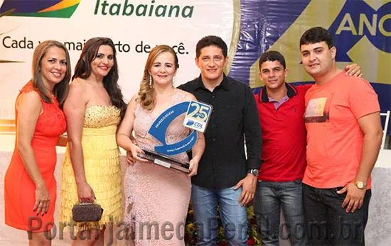 Proprietária da Casa Requinte recebe homenagem da CDL Itabaiana no Destaque Empresarial 2014