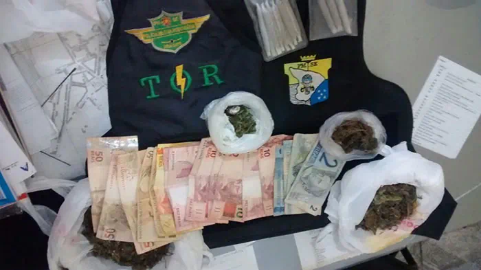 CPRV prende 4 pessoas na rodovia SE-170 em Campo do Brito
