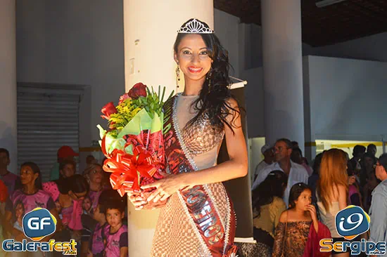 Sabrina Karem é escolhida a Rainha dos Caminhoneiros 2014 em Campo do Brito