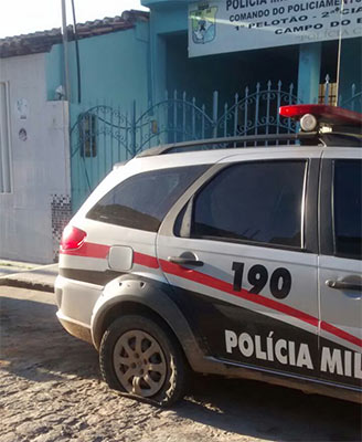 Bandidos explodem caixas do Banco do Brasil em Campo do Brito